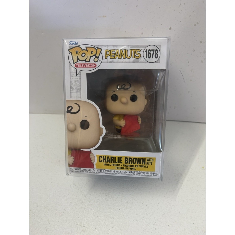 Peanuts Charlie Brown with Kite Pop #1678 Funko Pop W/‎ Protector